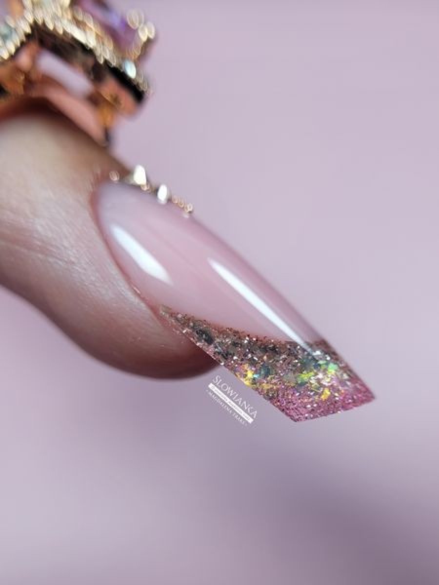 20250516_194105_de7f82ed_1212_101302